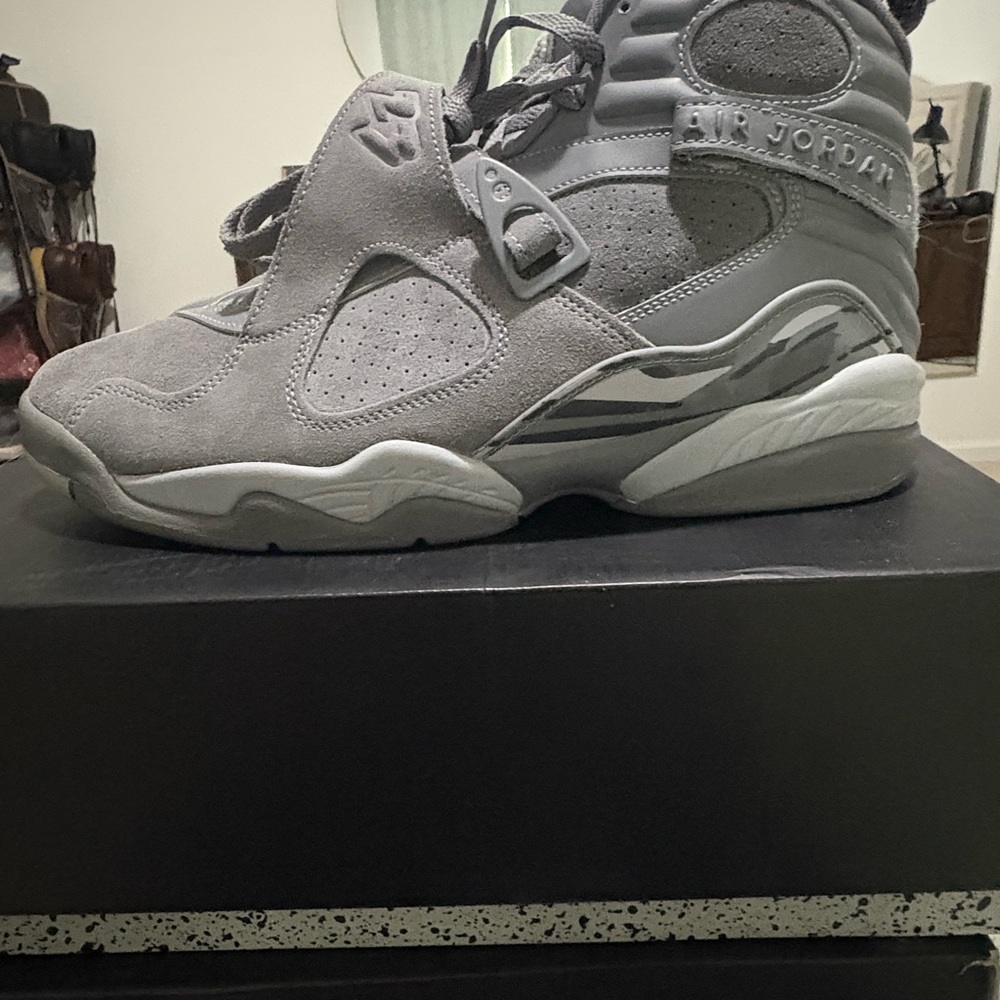 Jordan 8 Retro Cool Grey Sneakers
